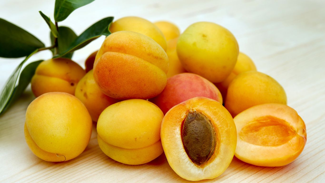 Health benefits of Peaches Skin, Digestion, Heart Health and More